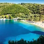 Villa Saffron *